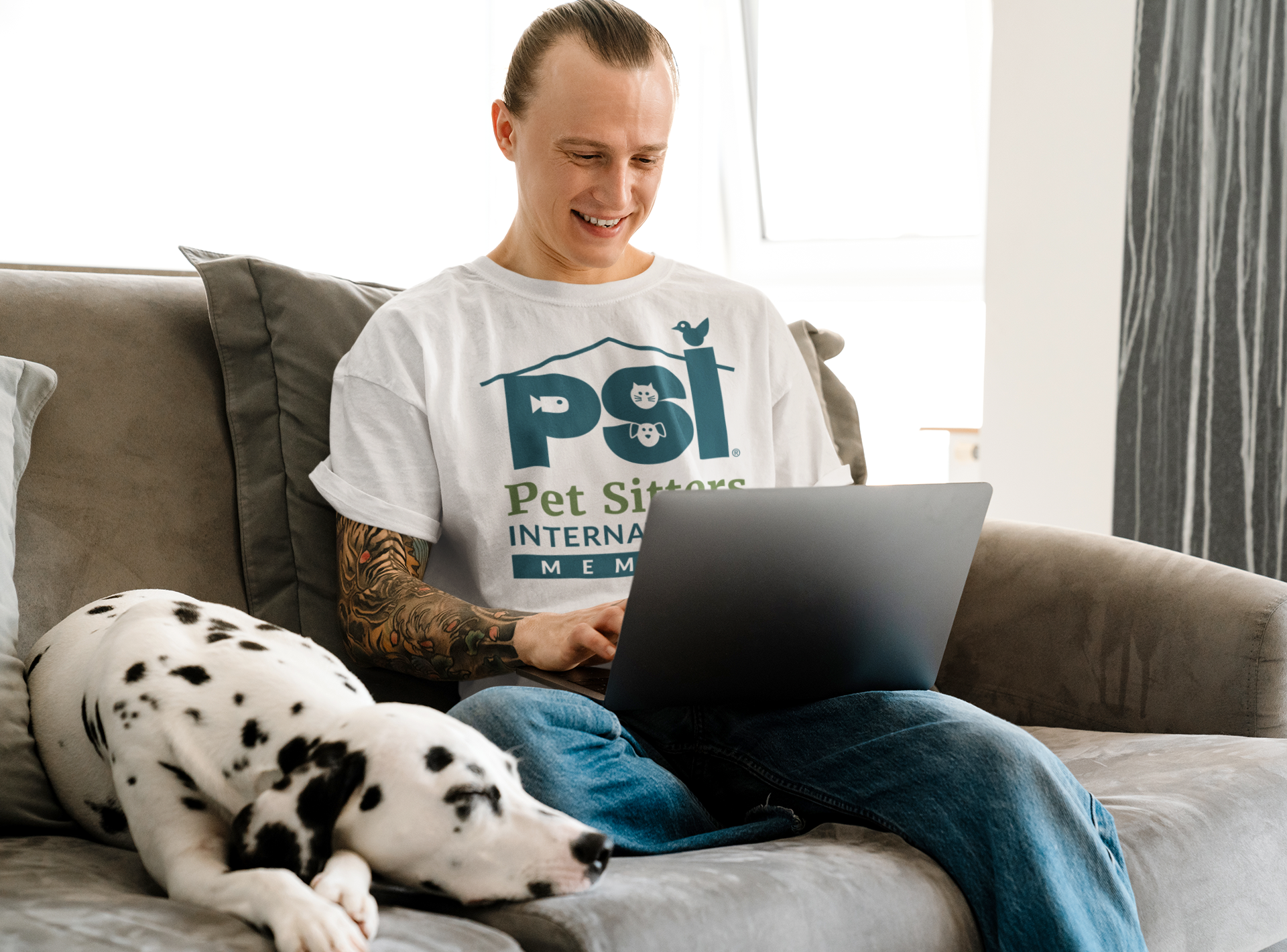 Professional pet-sitting industry celebrates 10th annual Pet-Sitter Education Month
